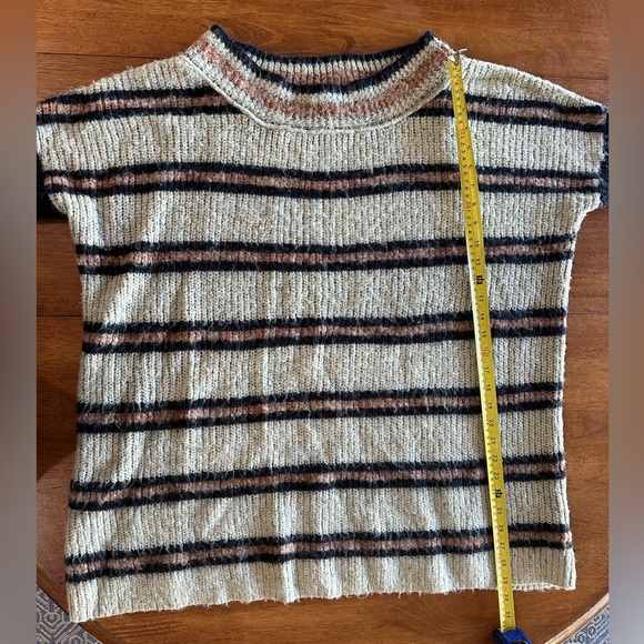 Free People Rock & Roll Oversized Boho Black & Tan Sweater Size Small - Picture 13 of 14